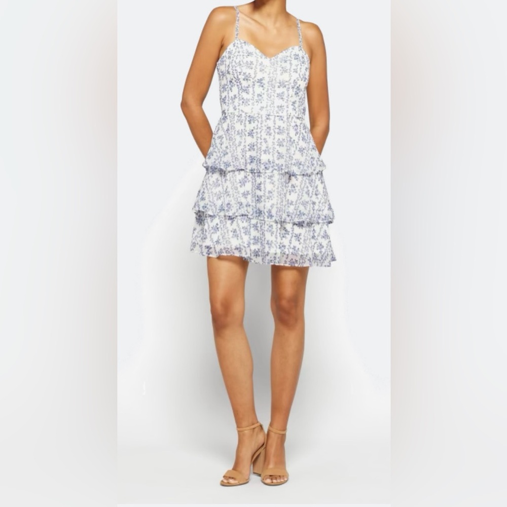 The general good, Amina Tiered dress
Size L
New with tags